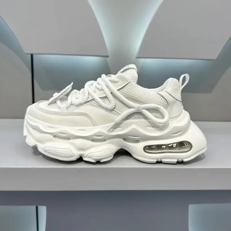 New Discounted Men's Shoes Thick soled Tall Fashion Casual Shoes Comfortable Soft soled Mountaineering Sports Shoes sneakers men